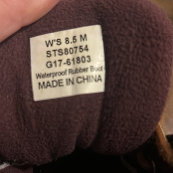 Sherry’s size 8.5 - Picture 3 of 5